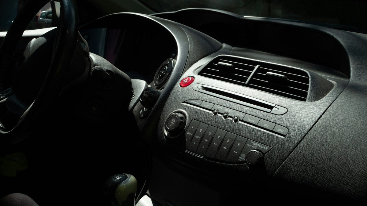 AM Radio Could Be Mandatory Again in New Cars: Why This Old Tech Still Matters